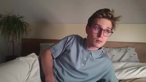 Matthew online show from November 2025 04:29:02 PM