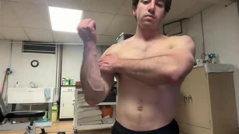 shirtlesshunk15 online show from July 2026 01:14:01 AM