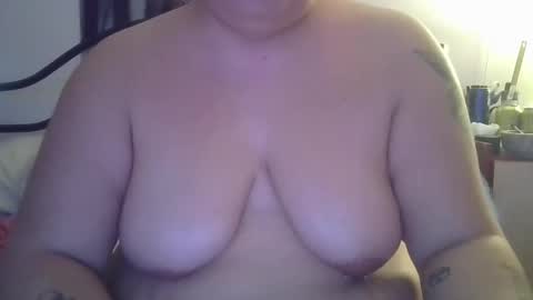 Snapshot of shndra32 chatting on October 2025 09:42:01 PM shndra32 online show from October 2025 09:42:01 PM