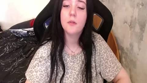 Snapshot of show_for_you chatting on April 2026 10:10:02 AM show_for_you online show from April 2026 10:10:02 AM