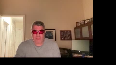 Snapshot of showmet chatting on March 2026 05:02:02 AM Chicago Guy online show from March 2026 05:02:02 AM