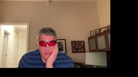 Snapshot of showmet chatting on March 2026 04:45:02 AM Chicago Guy online show from March 2026 04:45:02 AM