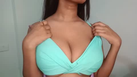 Snapshot of shreya_07 chatting on June 2026 01:32:02 PM shreya_07 online show from June 2026 01:32:02 PM