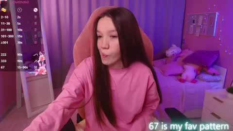 Neila online show from April 2026 02:05:01 PM