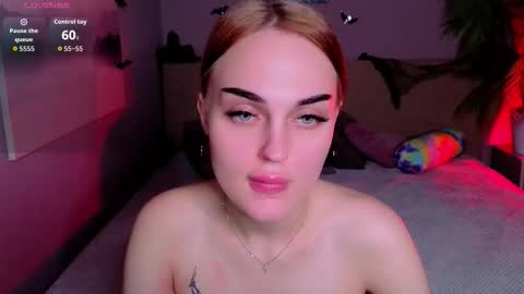 Snapshot of shuhuameow chatting on October 2025 03:58:01 PM Emly online show from October 2025 03:58:01 PM