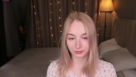 Polly online show from April 2026 12:08:01 AM