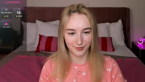 Snapshot of shy__polly chatting on May 2026 11:12:03 PM Polly online show from May 2026 11:12:03 PM