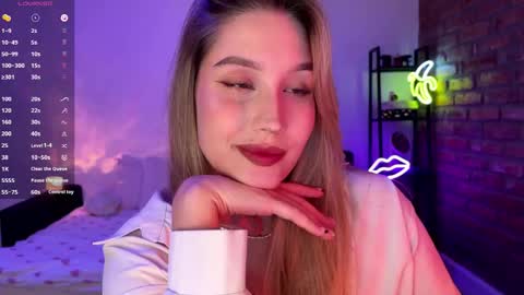 Alice online show from October 2025 09:59:02 PM