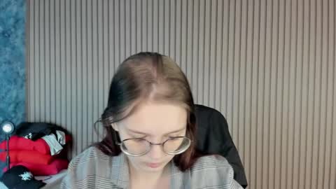 shy_elina01 online show from October 2025 10:23:02 AM