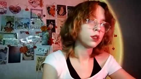 Milena online show from November 2025 01:48:02 PM