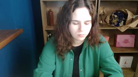 shy_lil online show from October 2025 12:28:02 PM