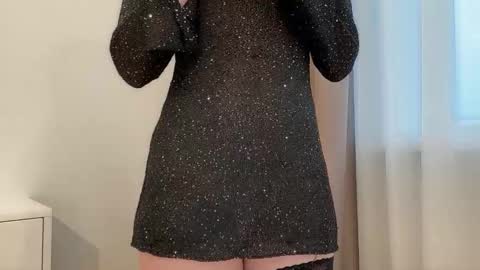 shy_schoolgirl_ online show from December 2025 10:33:01 AM