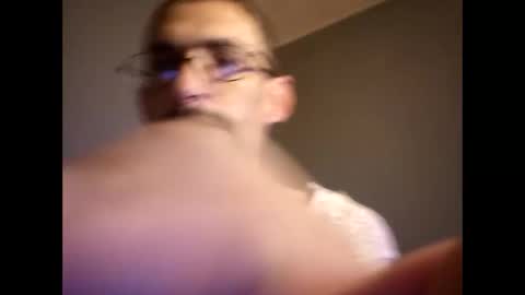 Snapshot of shybilly40 chatting on October 2025 10:40:02 PM shybilly40 online show from October 2025 10:40:02 PM
