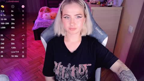 Effie online show from December 2024 10:24:02 PM