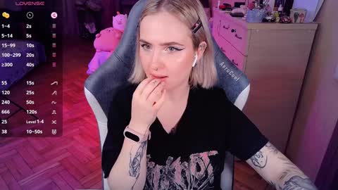 Effie online show from January 2025 07:39:01 PM