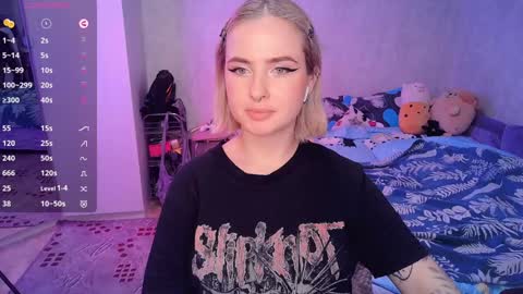 Effie online show from February 2025 10:34:02 PM