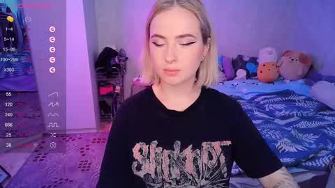 Effie online show from February 2025 12:18:02 PM