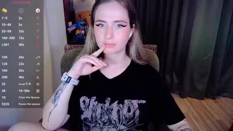 Effie online show from October 2025 07:36:02 PM