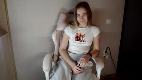 Lea online show from November 2025 11:53:02 AM