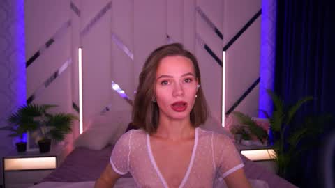 shyysiren online show from December 2025 08:45:01 AM