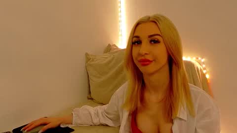 Anastasia online show from December 2025 06:01:02 AM