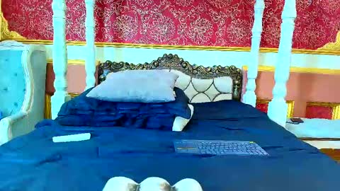 Snapshot of sienna_dark chatting on May 2026 01:29:02 PM SinnaDark online show from May 2026 01:29:02 PM