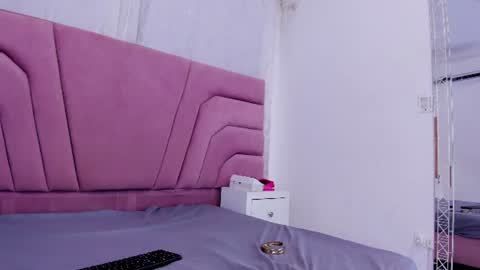 sienna_glow online show from July 2026 03:19:02 PM