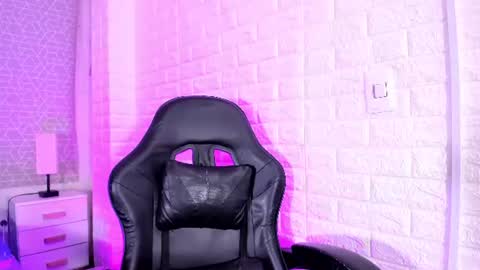 sienna_lux01 online show from July 2026 02:42:02 AM