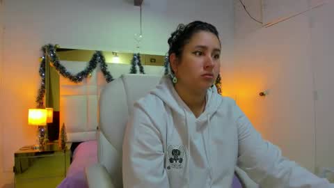 Sienna  online show from December 2025 11:16:02 AM