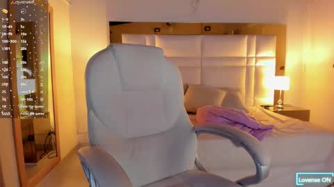 Sienna  online show from January 2026 11:27:02 AM