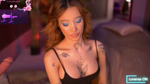 Snapshot of siennajayden chatting on October 2025 06:59:01 PM Sienna online show from October 2025 06:59:01 PM