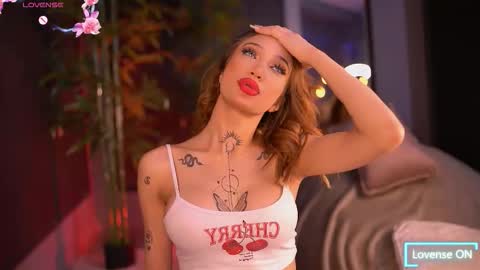 Snapshot of siennajayden chatting on November 2025 06:40:02 PM Sienna online show from November 2025 06:40:02 PM