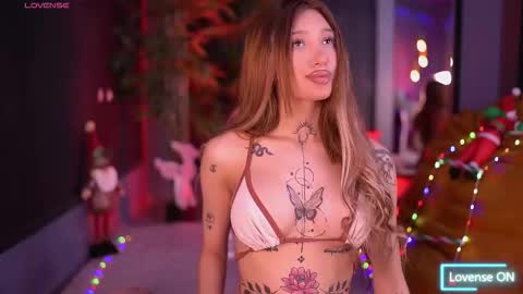 Snapshot of siennajayden chatting on December 2025 06:58:01 PM Sienna online show from December 2025 06:58:01 PM