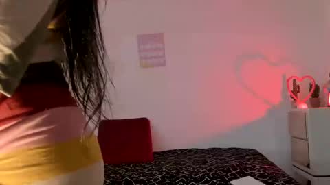 Snapshot of sierra_violet chatting on February 2025 05:42:02 AM sierra_violet online show from February 2025 05:42:02 AM