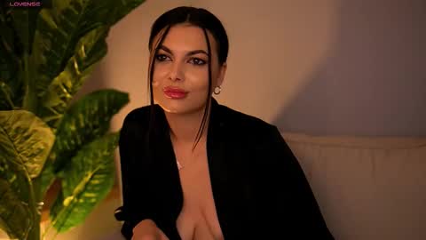 Maria online show from November 2025 11:10:02 AM