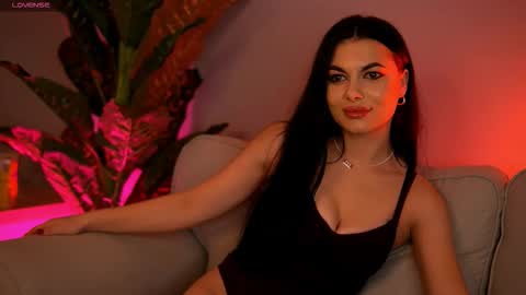 Maria online show from November 2025 11:10:03 AM