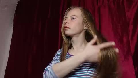 JULIANA online show from April 2026 08:28:02 PM