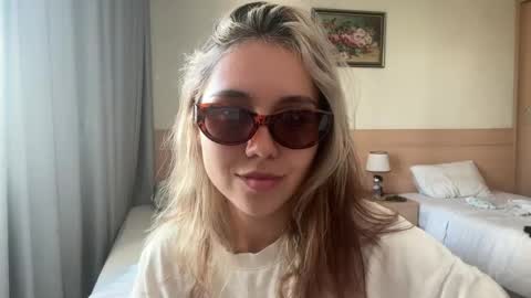 You fav Miss Si online show from April 2026 07:45:01 AM