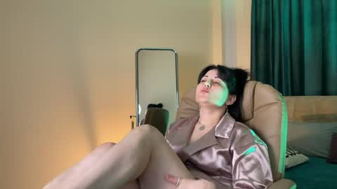 Snapshot of silky_shadow chatting on June 2026 07:14:02 AM Julia online show from June 2026 07:14:02 AM