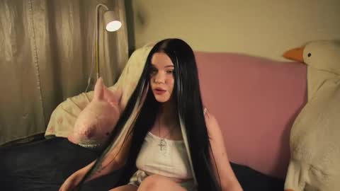 Nixie online show from December 2025 04:33:01 PM