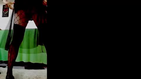 Silky Long Legs online show from November 2025 10:53:02 PM