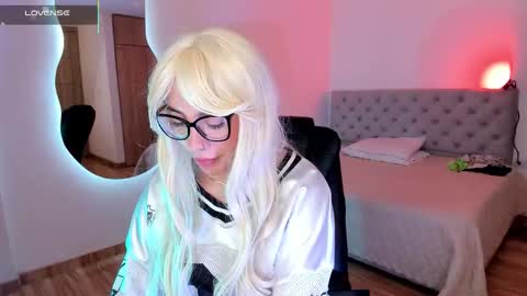 Silvanna online show from March 2026 04:23:01 PM