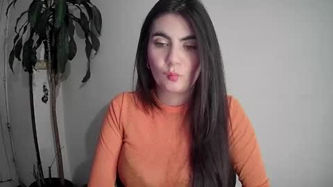 Snapshot of silviecollins chatting on December 2024 01:14:01 AM Silvie online show from December 2024 01:14:01 AM