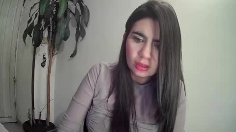 Snapshot of silviecollins chatting on December 2024 11:43:02 PM Silvie online show from December 2024 11:43:02 PM