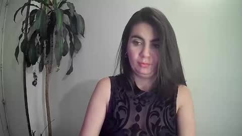 Snapshot of silviecollins chatting on December 2024 01:35:02 AM Silvie online show from December 2024 01:35:02 AM