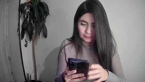 Snapshot of silviecollins chatting on December 2024 01:18:02 AM Silvie online show from December 2024 01:18:02 AM