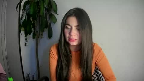 Snapshot of silviecollins chatting on January 2025 03:23:01 AM Silvie online show from January 2025 03:23:01 AM