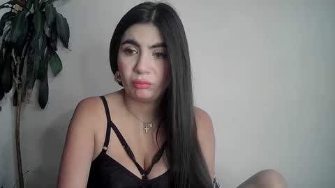 Snapshot of silviecollins chatting on January 2025 11:24:01 PM Silvie online show from January 2025 11:24:01 PM