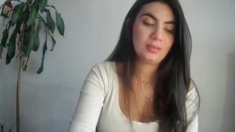 Snapshot of silviecollins chatting on February 2025 09:33:02 PM Silvie online show from February 2025 09:33:02 PM