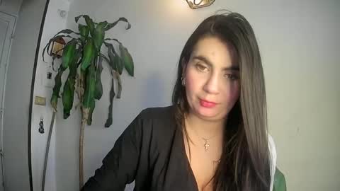 Snapshot of silviecollins chatting on March 2025 10:42:01 PM Silvie online show from March 2025 10:42:01 PM